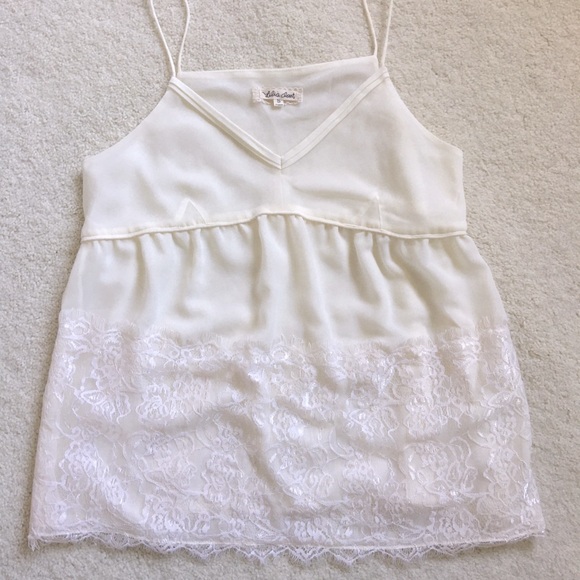 🆕 LILI’s CLOSET Eyelash Lace Camisole Tank Top - Picture 2 of 3